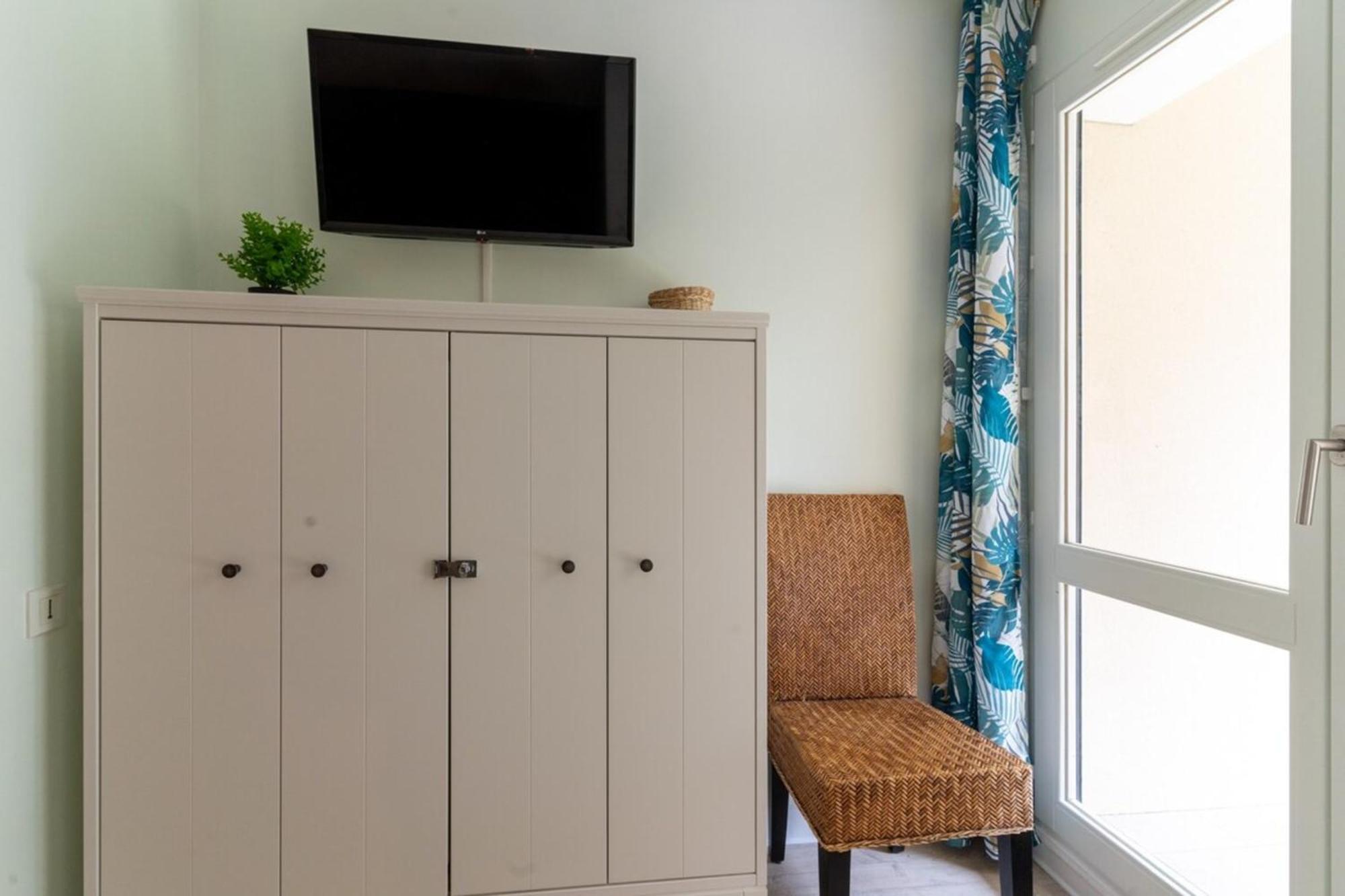 Beautiful Flat With Swimming Pool Tennis Court And Private Car Parking 09 Le Touquet Kültér fotó