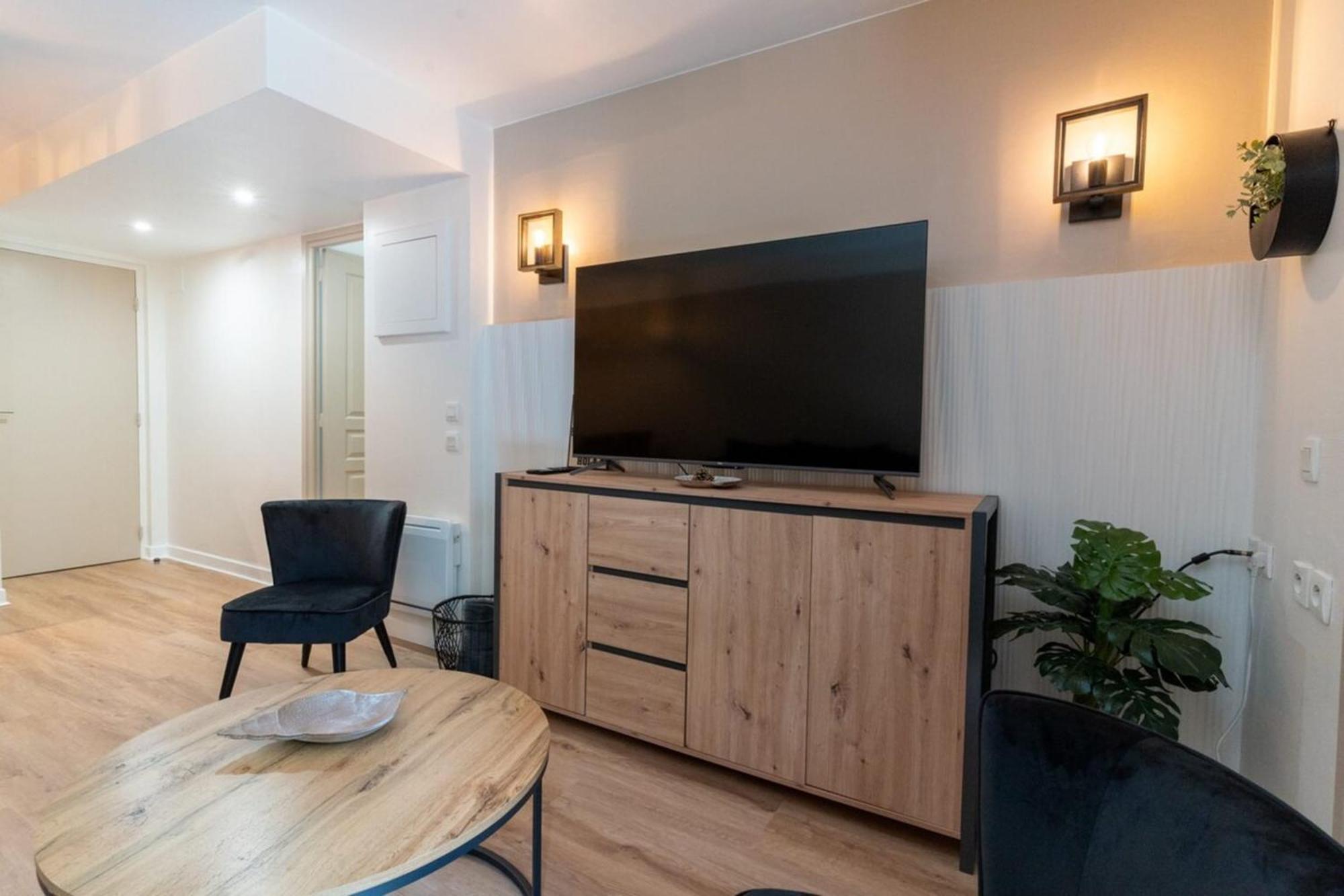 Beautiful Flat With Swimming Pool Tennis Court And Private Car Parking 09 Le Touquet Kültér fotó
