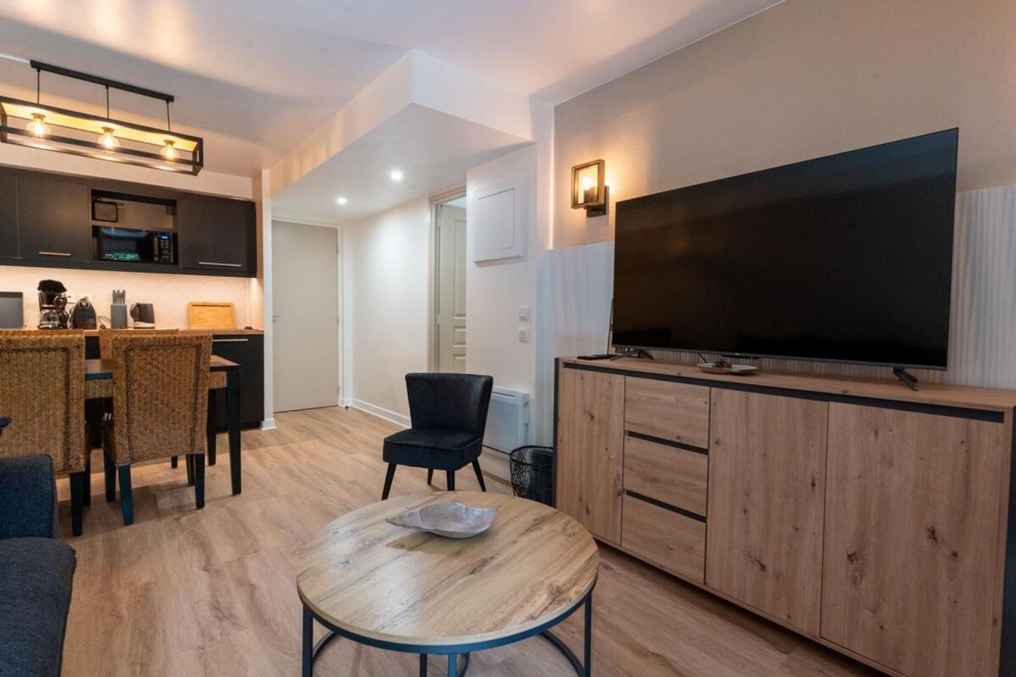 Beautiful Flat With Swimming Pool Tennis Court And Private Car Parking 09 Le Touquet Kültér fotó